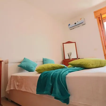 Michelles House In Отранто