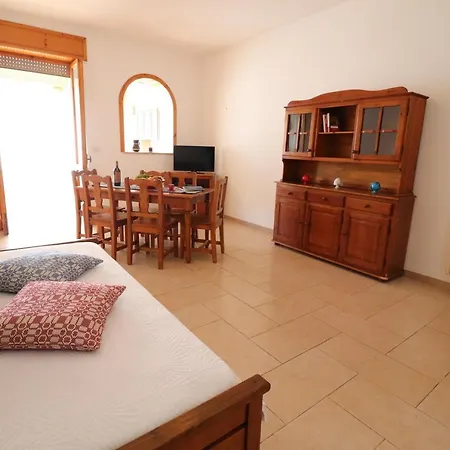 Michelles House In * Отранто